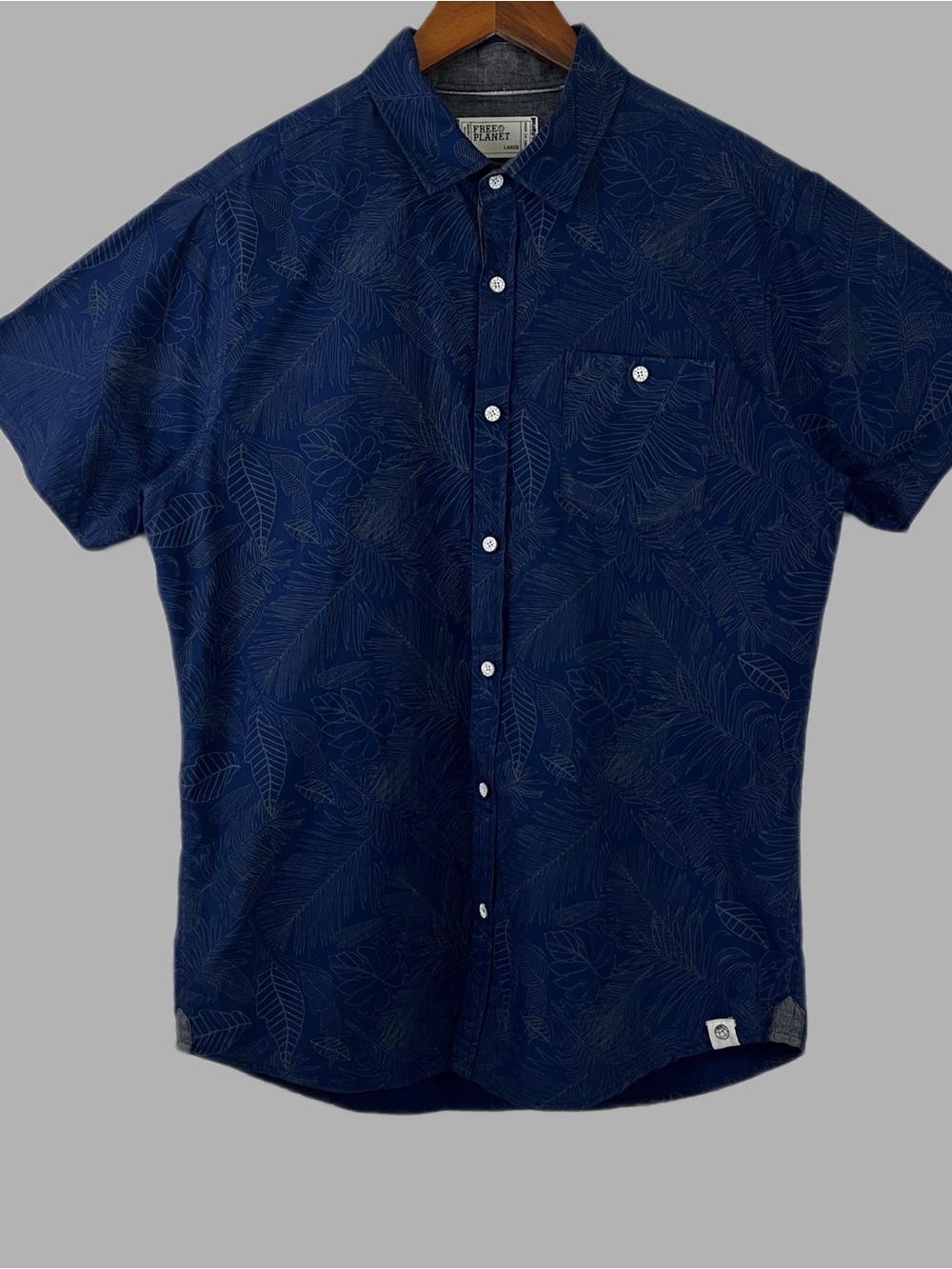 Free Planet Monochrome Blue Short-Sleeve Palm Leaf Print Button-Down Shirt Large